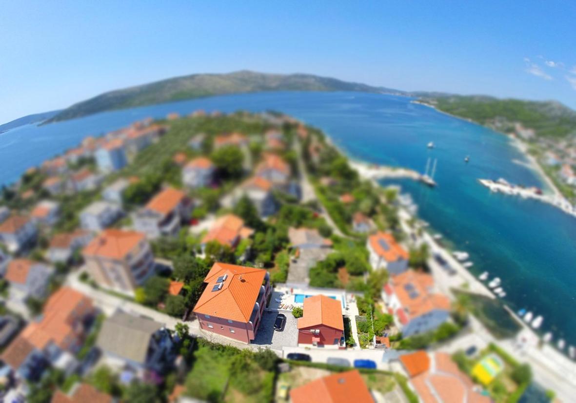 Apartments Stina Сегет Враница Екстериор снимка