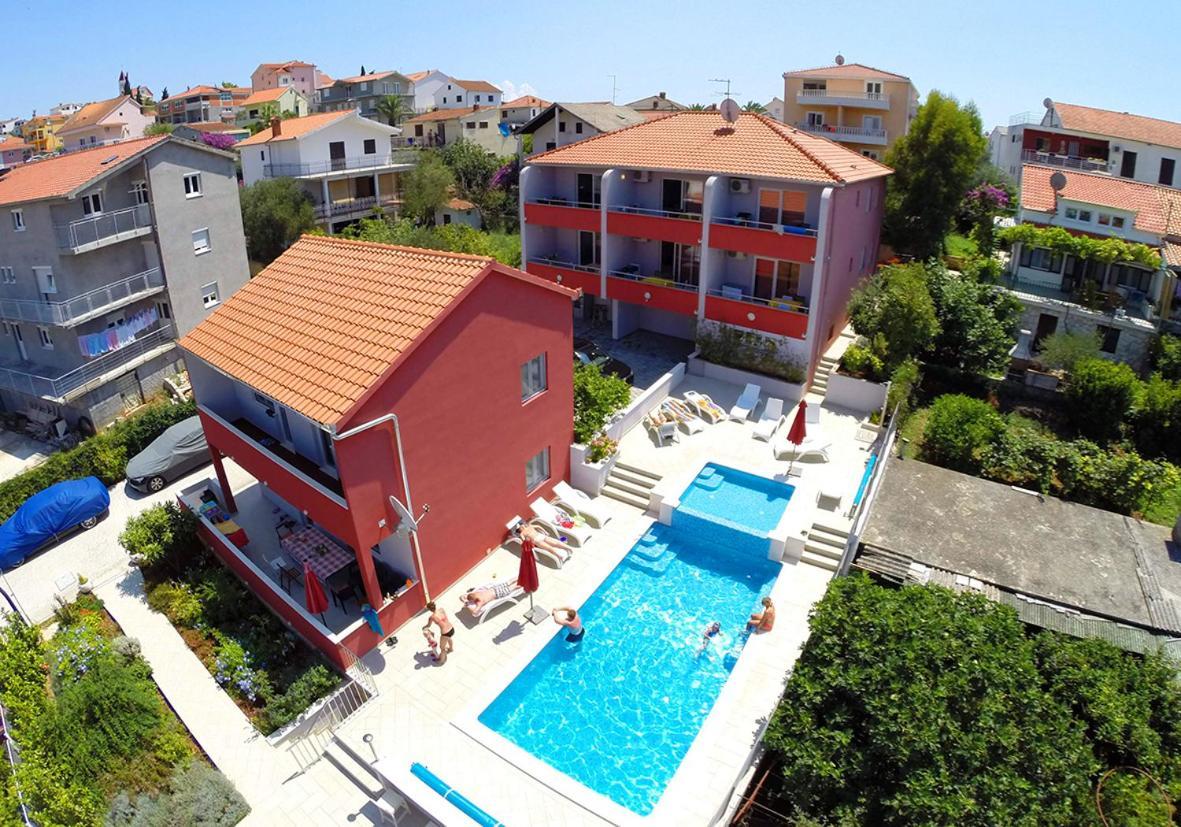 Apartments Stina Сегет Враница Екстериор снимка