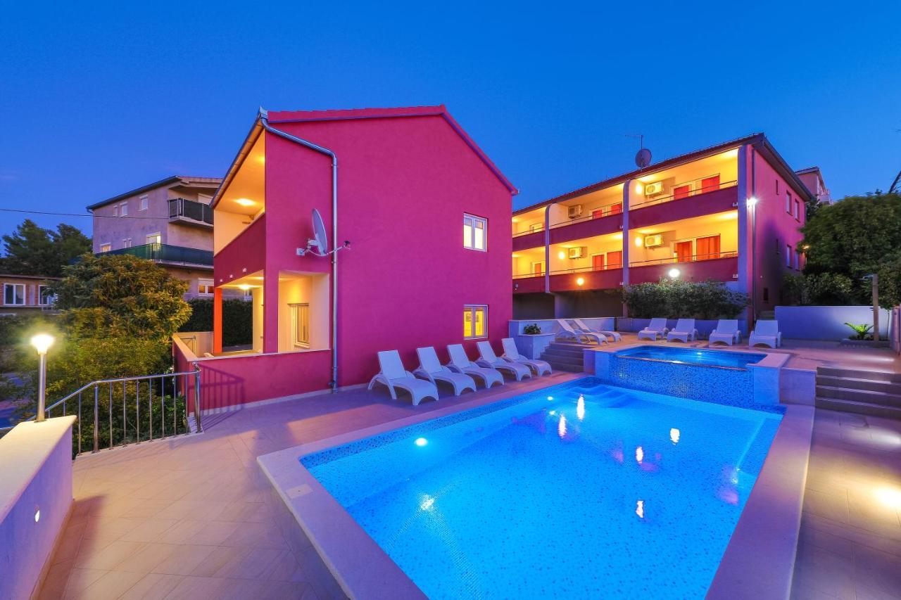Apartments Stina Сегет Враница Екстериор снимка